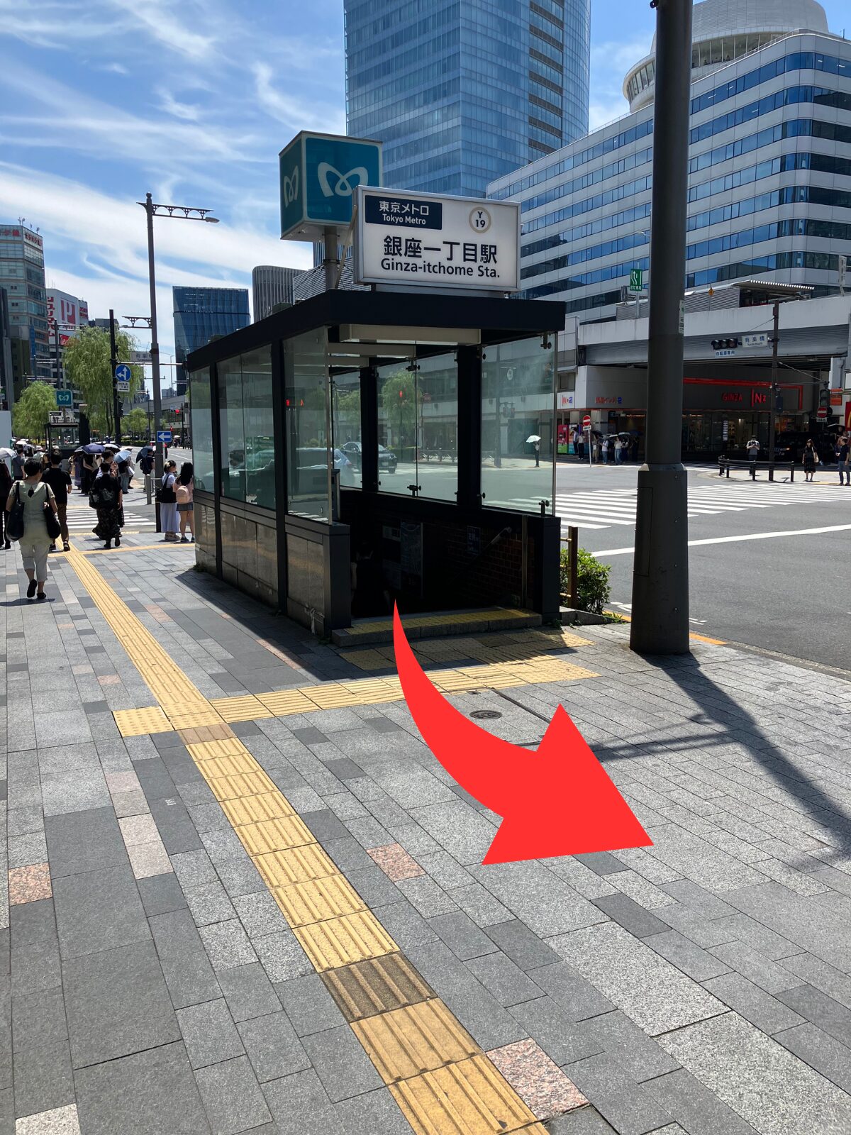 銀座駅からの道順①